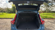 Volvo XC40 2.0 B4P Ultra Dark 5dr Auto Petrol Estate